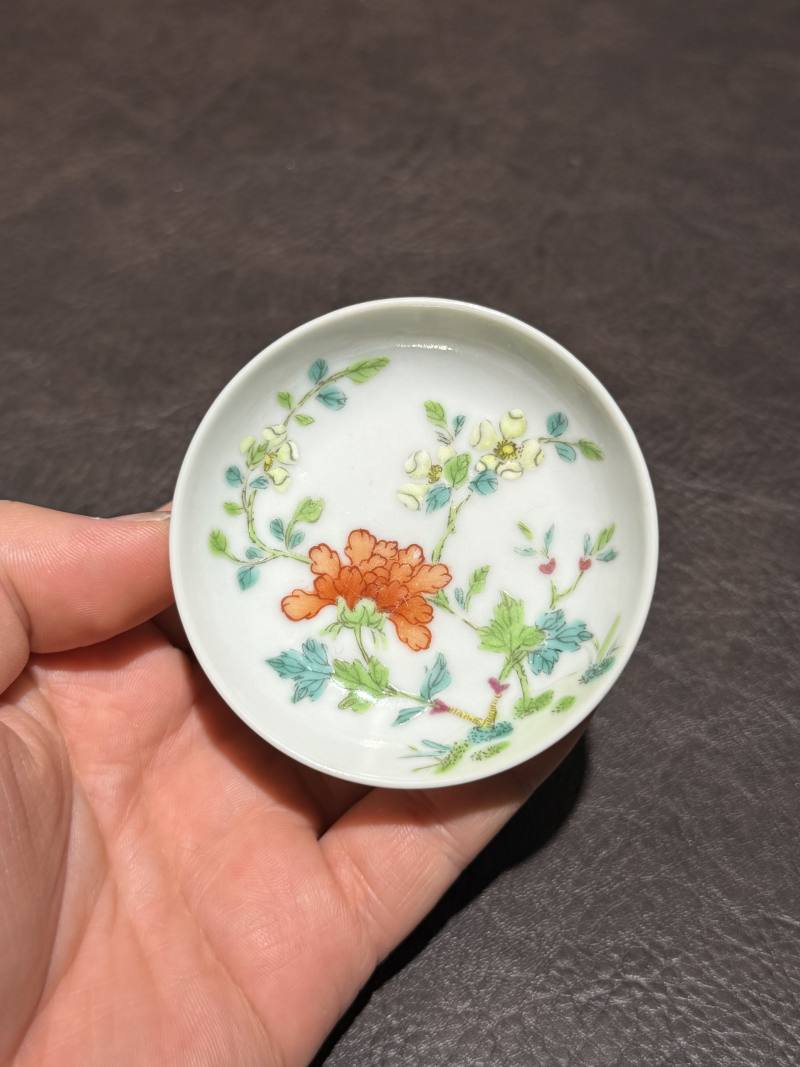 清道光 粉彩花卉纹小碟 - 图2