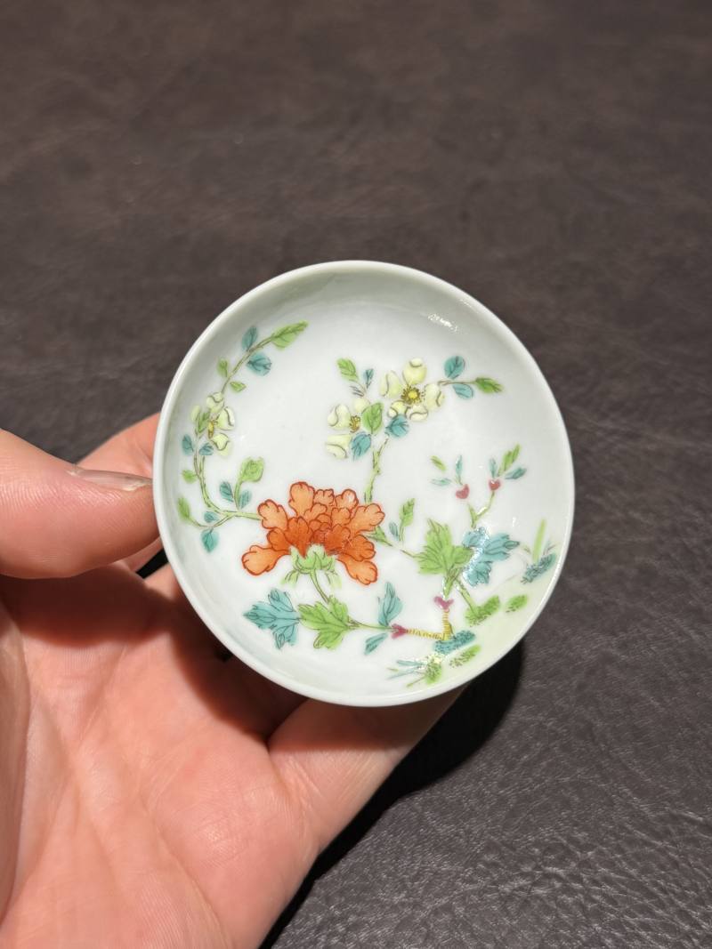 清道光 粉彩花卉纹小碟 - 图3