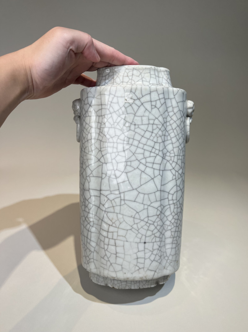 清中期 哥釉海棠型兽耳尊 - 图4