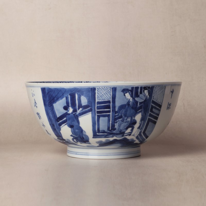 清康熙 青花人物故事圖盌 《大清康熙年製》款 | Santos Collection | A fine Chinese blue and white 'figural' bowl, Qing dynasty, Kangxi mark and of the period
