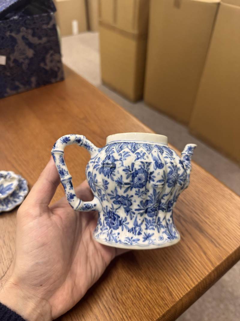 清康熙 青花竹節紋茶蓋壺 | Santos Collection | A fine Chinese blue and white 'bamboo' teapot and cover, Qing dynasty, Kangxi period - 图11