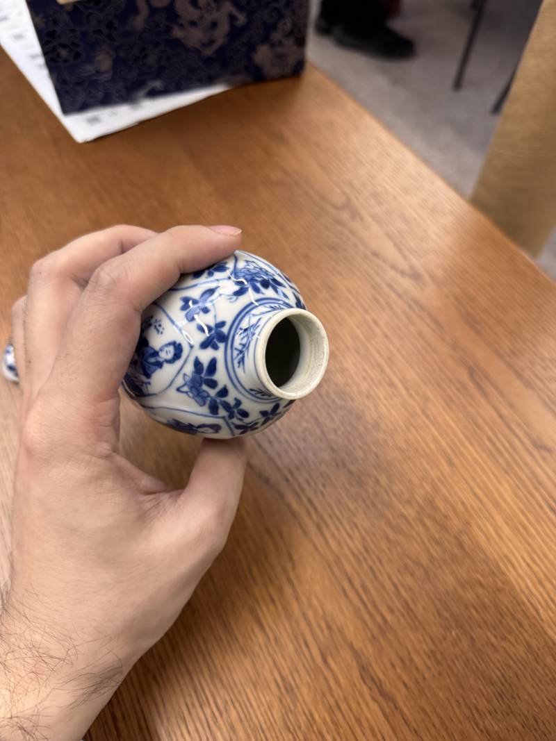 清康熙 青花仕女圖蓋罐 | Santos Collection | A Chinese blue and white 'ladies' jar and cover, Qing dynasty, Kangxi period - 图3