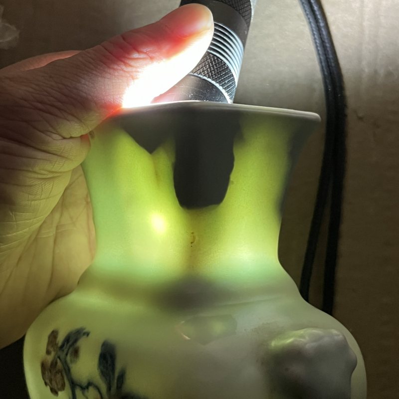 清乾隆粉青青花釉里红折枝花卉纹方瓶 - 图13