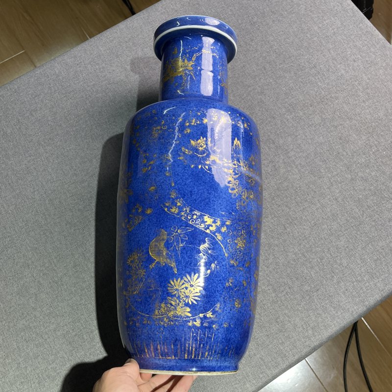 清康熙洒蓝描金开光花卉纹棒槌瓶 - 图4