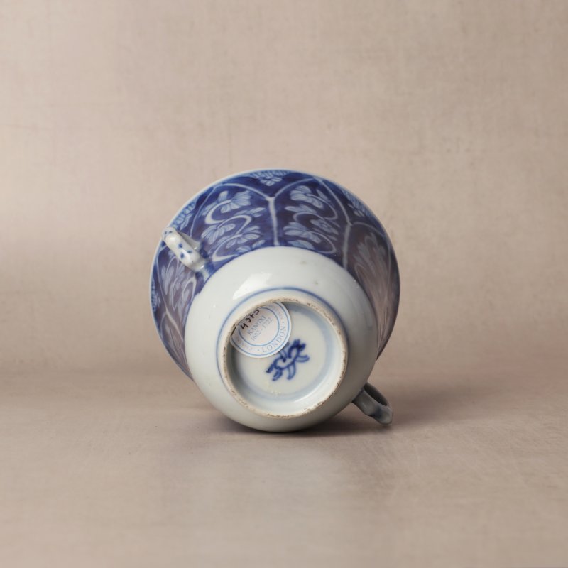 清康熙 青花花卉紋雙耳盃 | Santos Collection | A Chinese blue and white chocolate cup, Qing dynasty, Kangxi period - 图14