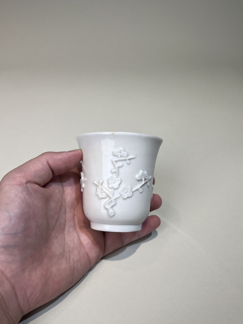 十七世纪 德化模印梅花纹杯 - 图3