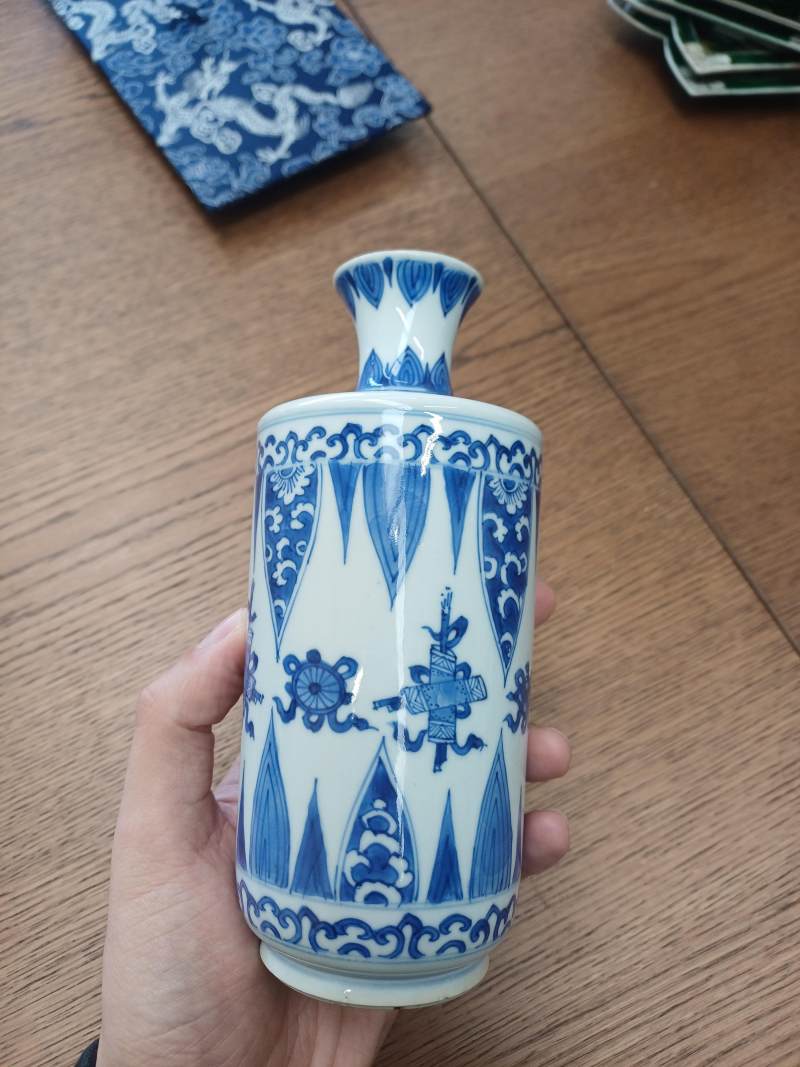 清康熙 青花筒瓶一對 | Santos Collection | A pair of Chinese blue and white cylindrical vases, Qing dynasty, Kangxi period - 图9