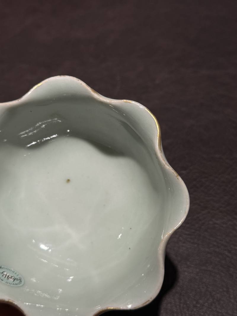 清光绪 青地粉彩花卉花口杯 - 图10