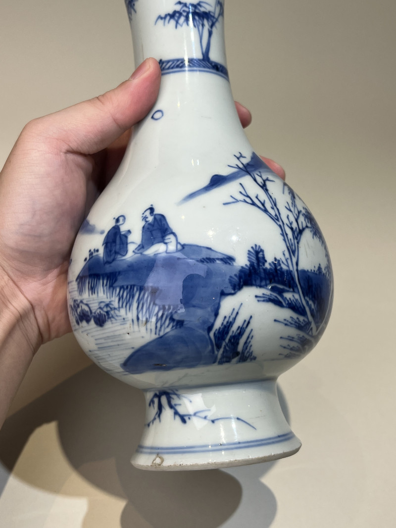 清雍正 青花山水人物撇口瓶 - 图6