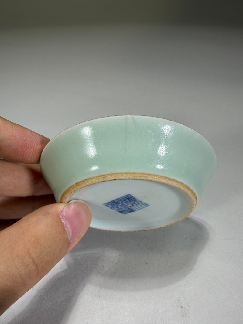 清乾隆 粉青釉小笔舔 - 图4