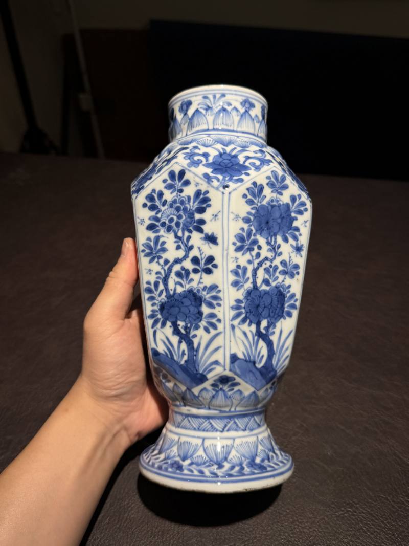清康熙 青花花卉纹瓶 - 图4