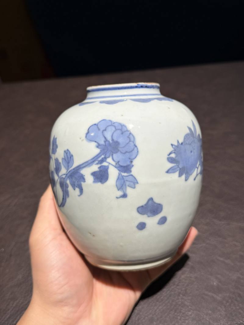 清顺治 青花洞石图罐 - 图4