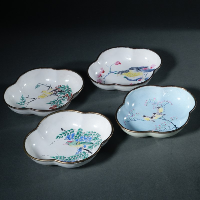 清晚期 铜胎画珐琅花鸟纹海棠碟四只 - 图3