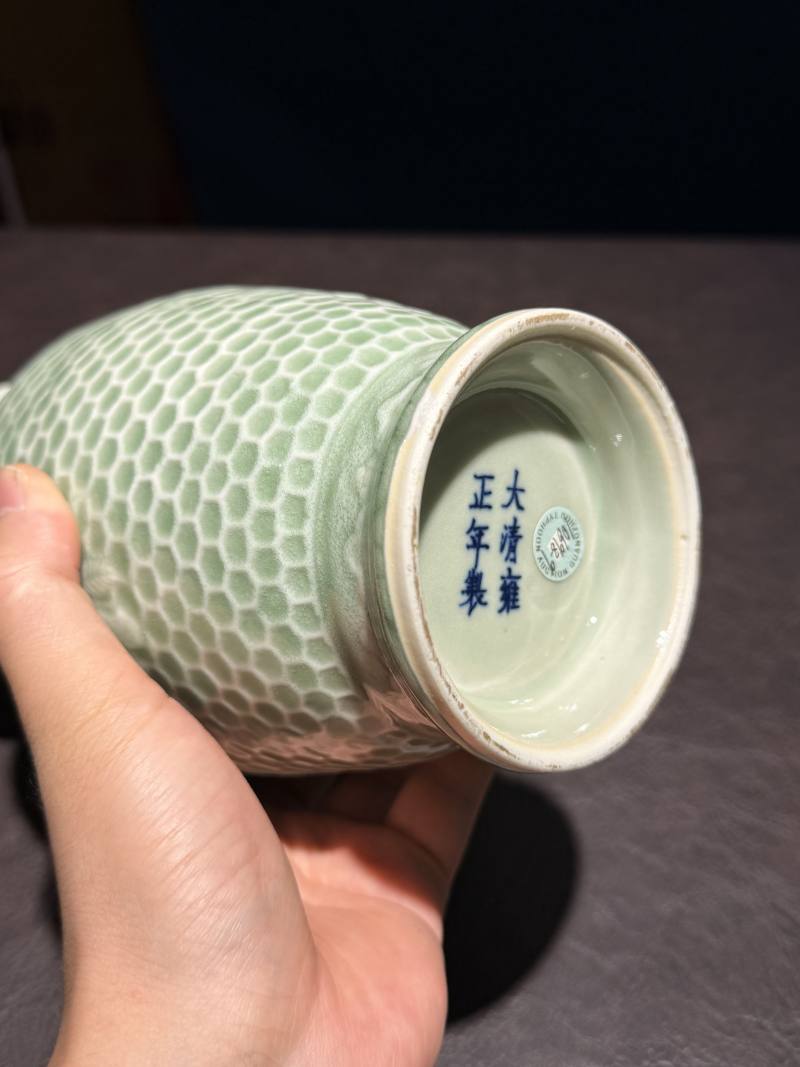 清 青釉三多纹尊 - 图9