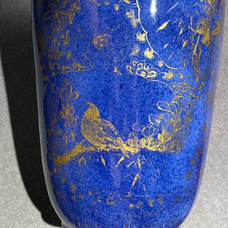 清康熙洒蓝描金开光花卉纹棒槌瓶 - 图7