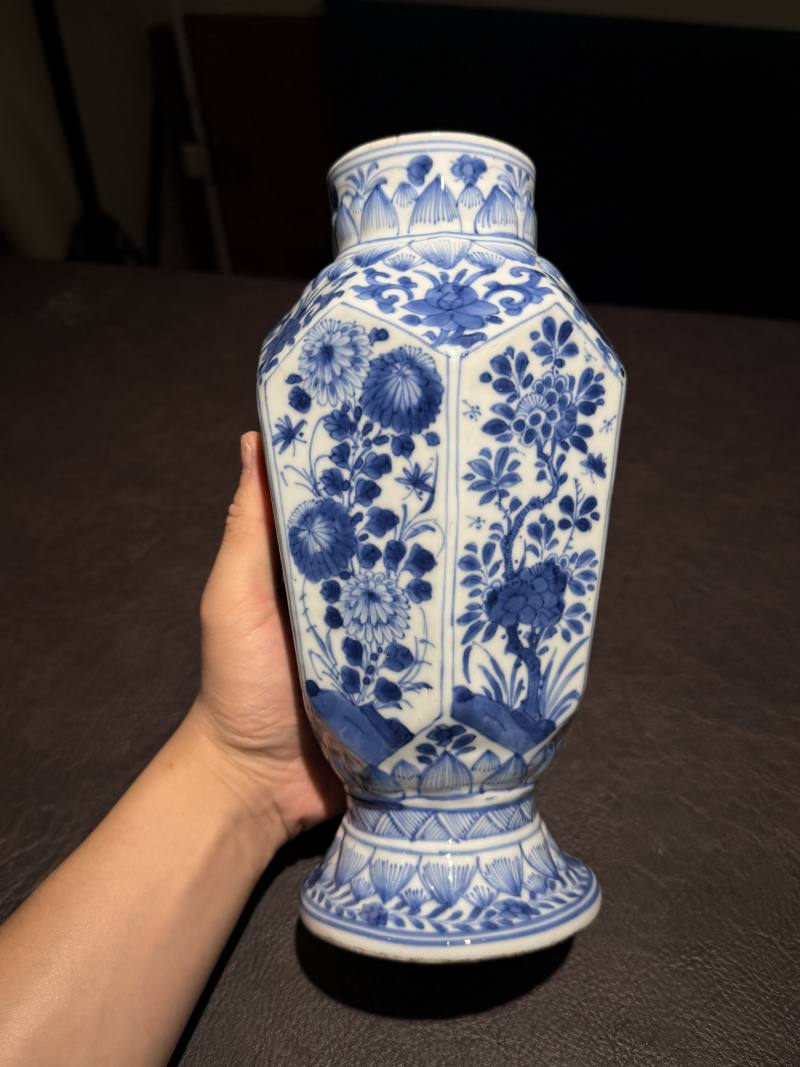 清康熙 青花花卉纹瓶 - 图5