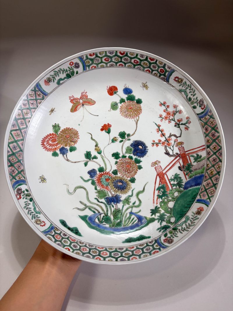 清康熙 五彩蝶恋花纹盘 - 图2