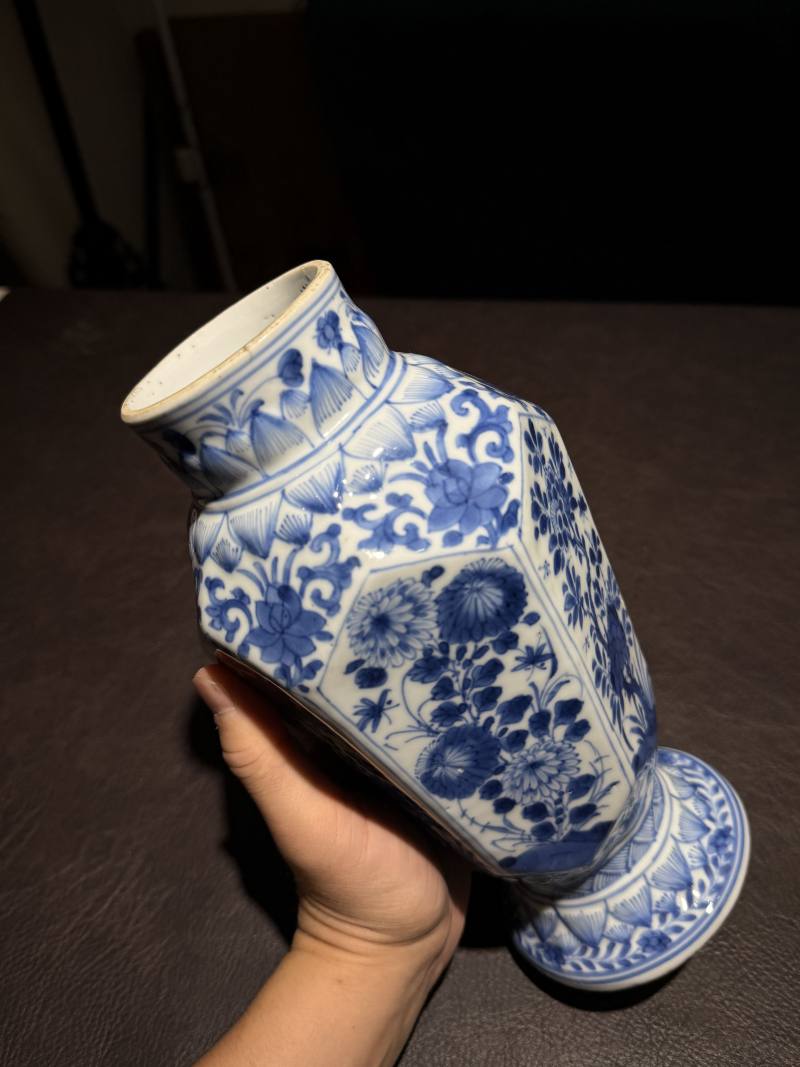 清康熙 青花花卉纹瓶 - 图6