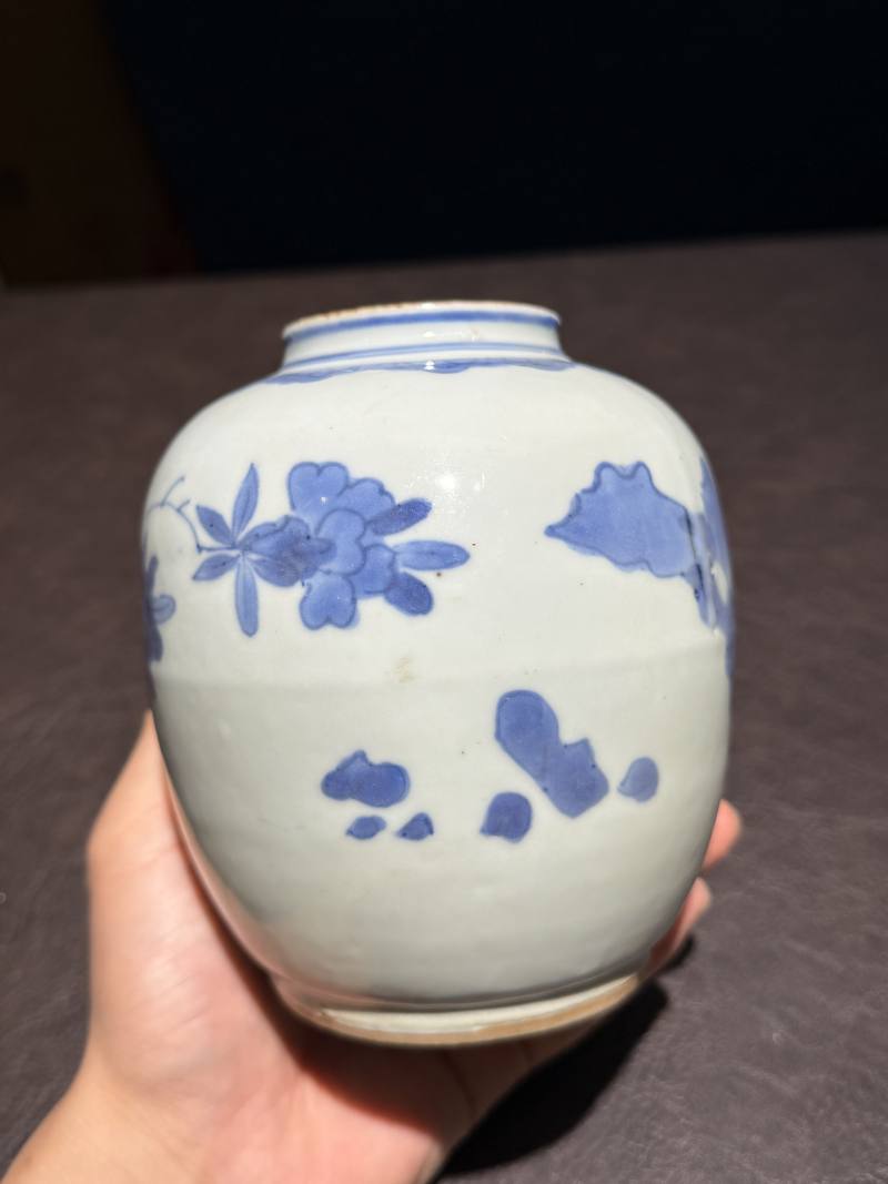 清顺治 青花洞石图罐 - 图6