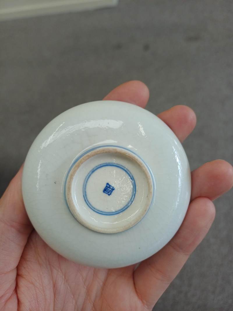 清康熙 漿胎青花樂釣圖蓋盒 | Santos Collection | A Chinese soft paste blue and white box and cover, Qing dynasty, Kangxi period - 图12