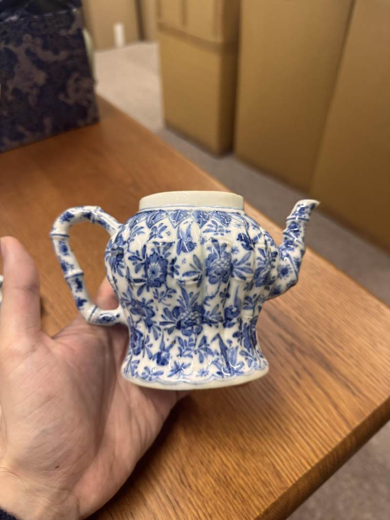 清康熙 青花竹節紋茶蓋壺 | Santos Collection | A fine Chinese blue and white 'bamboo' teapot and cover, Qing dynasty, Kangxi period - 图3