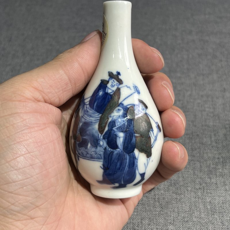 清晚期青花釉里红人物故事胆瓶一对 - 图5