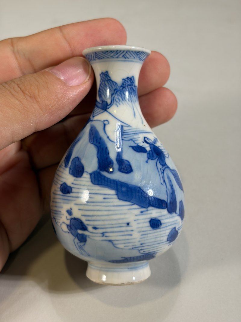 清康熙 青花山水人物小玉壶春瓶 - 图4