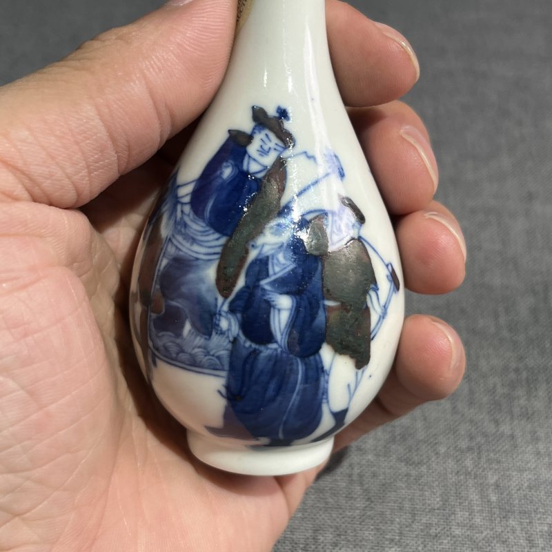 清晚期青花釉里红人物故事胆瓶一对 - 图6