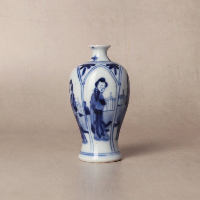 清康熙 青花仕女圖小瓶 | Santos Collection | A small Chinese blue and white 'ladies' vase, Qing dynasty, Kangxi period - 图3