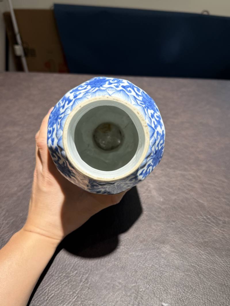 清康熙 青花花卉纹瓶 - 图8