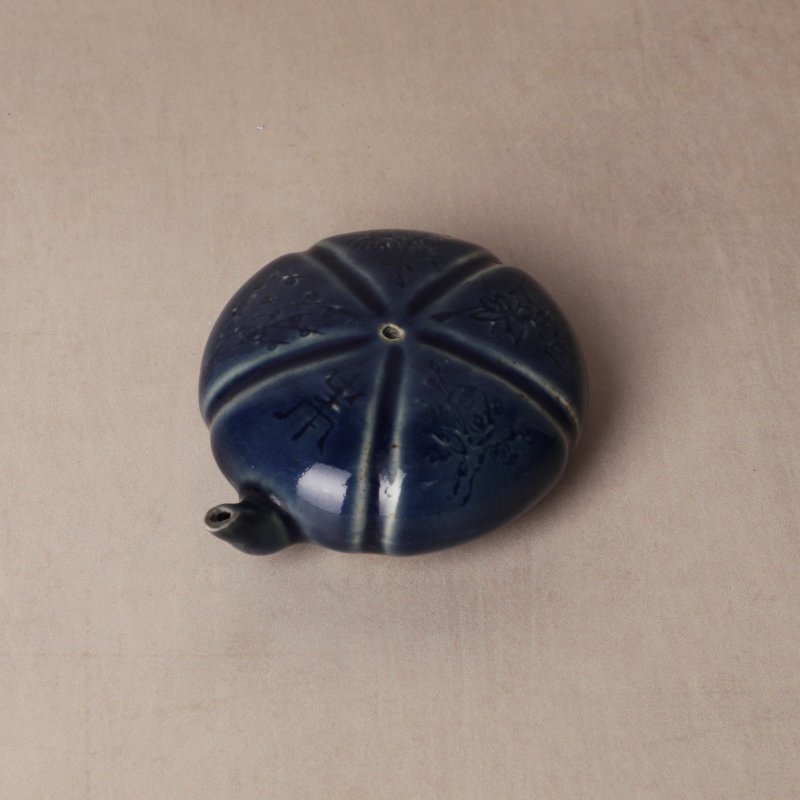 清十八世紀 藍釉水滴 | Santos Collection | A Chinese monochrome blue-glazed water dropper, Qing dynasty, 18th century - 图3