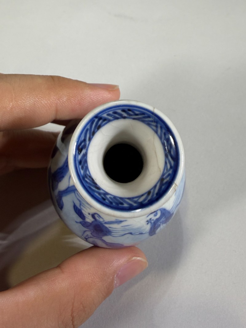 清康熙 青花山水人物小玉壶春瓶 - 图8