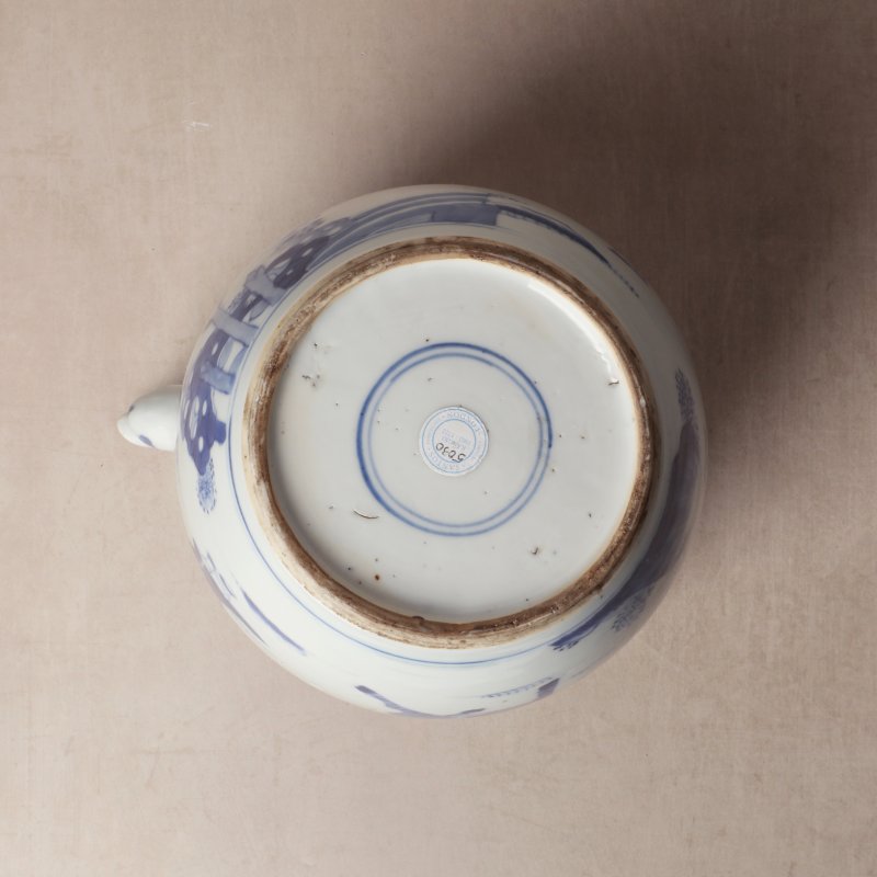 清康熙 青花嬰戲圖酒壺 | Santos Collection | A Chinese blue and white 'boys' wine pot, Qing dynasty, Kangxi period - 图7