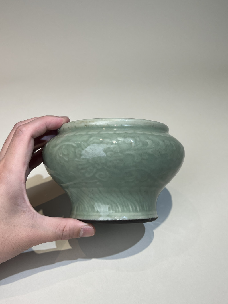 清乾隆 豆青釉缠枝莲纹水丞 - 图4