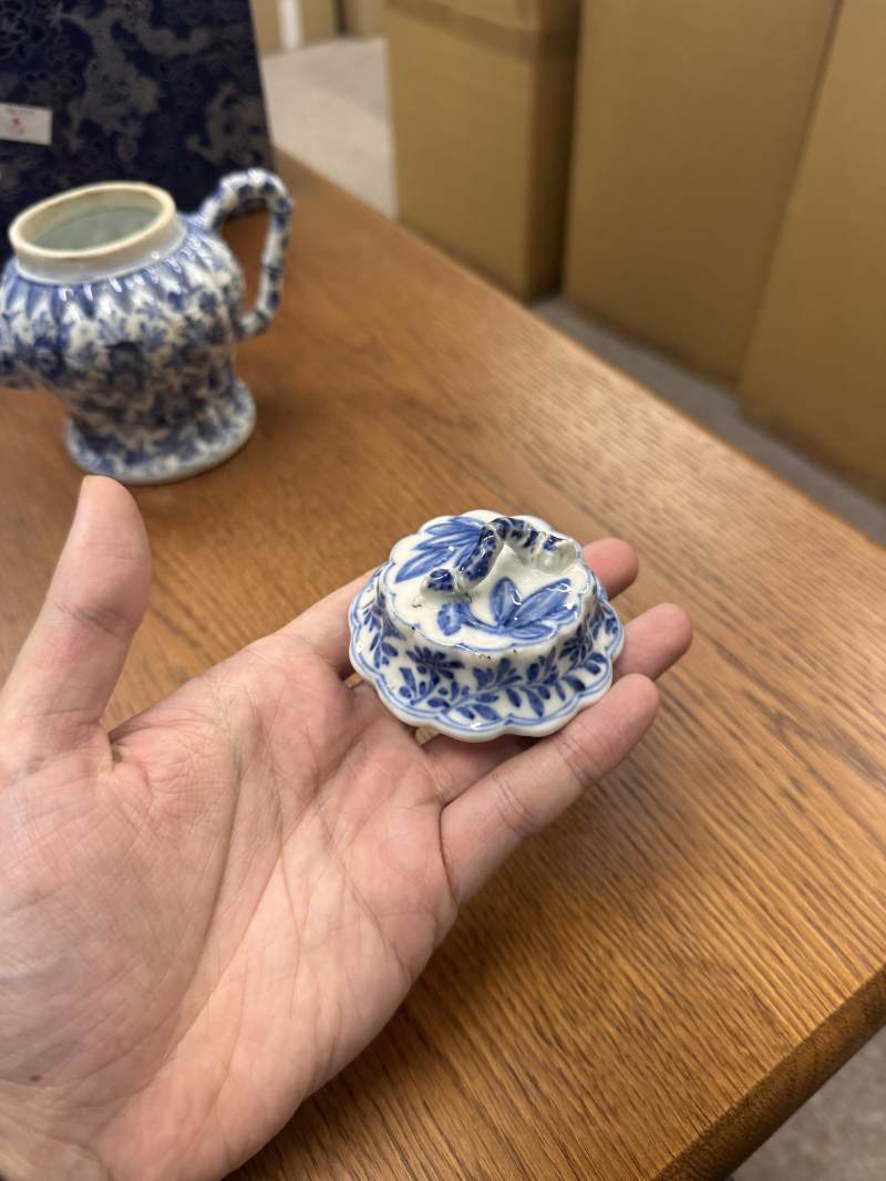 清康熙 青花竹節紋茶蓋壺 | Santos Collection | A fine Chinese blue and white 'bamboo' teapot and cover, Qing dynasty, Kangxi period - 图15