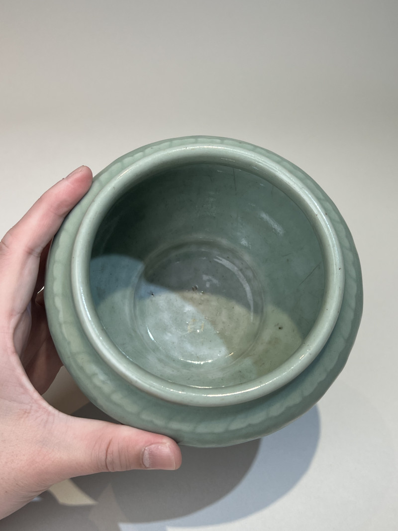 清乾隆 豆青釉缠枝莲纹水丞 - 图5