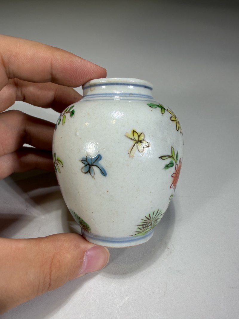 清康熙 青花五彩蝶恋花太白罐 - 图3