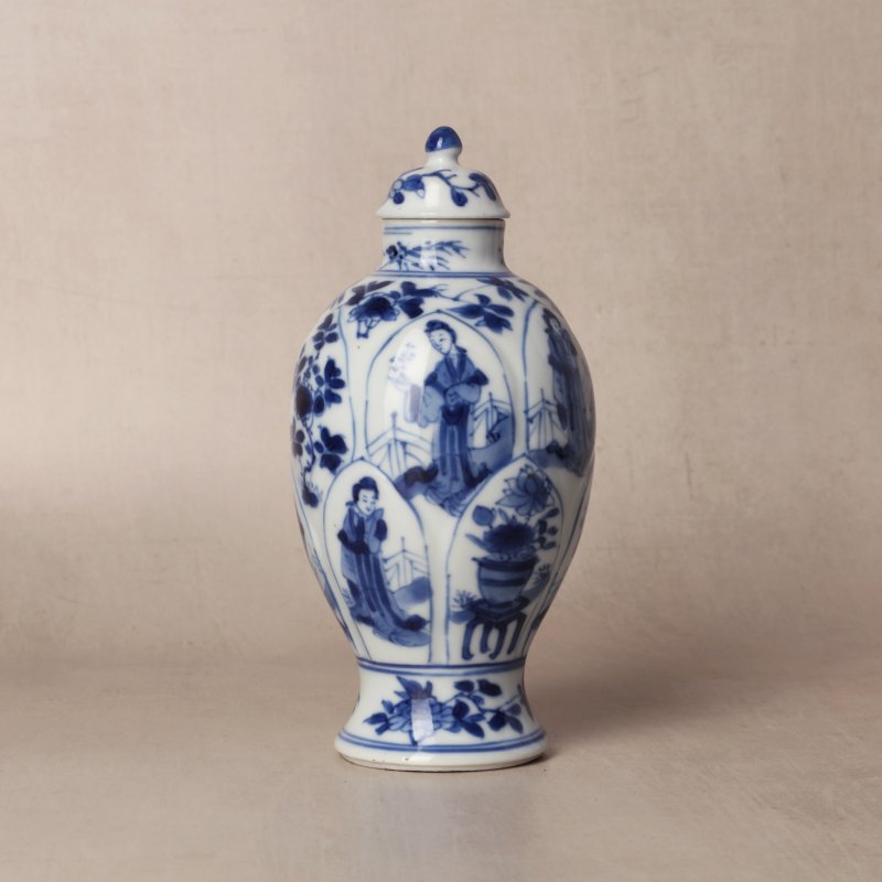 清康熙 青花仕女圖蓋罐 | Santos Collection | A Chinese blue and white 'ladies' jar and cover, Qing dynasty, Kangxi period - 图17