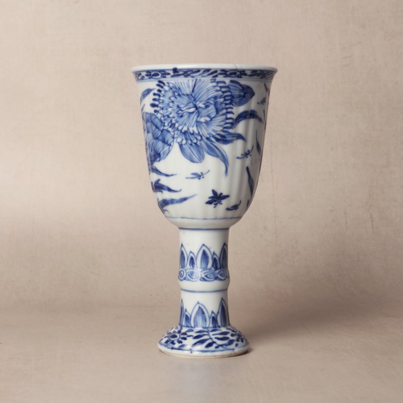 清康熙 青花花卉紋高足盃 | Santos Collection | A Chinese blue and white goblet, Qing dynasty, Kangxi period - 图9