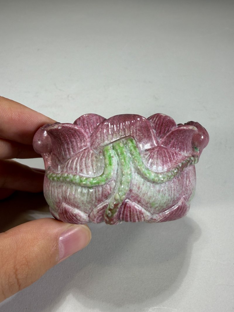 清中期 粉彩仿生荷花花形水盂 - 图2