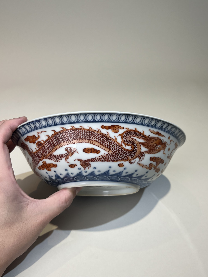 清 青花矾红云龙纹碗 - 图3