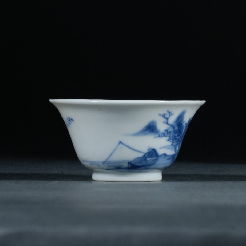 清乾隆 青花山水纹小杯 - 图4