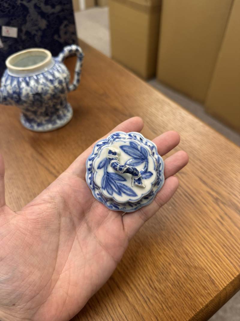清康熙 青花竹節紋茶蓋壺 | Santos Collection | A fine Chinese blue and white 'bamboo' teapot and cover, Qing dynasty, Kangxi period - 图16