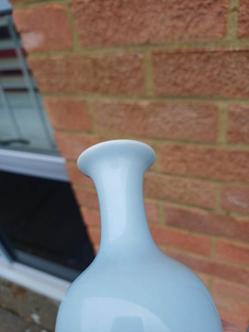 清康熙 天藍釉柳葉尊 《大清康熙年製》款 | A fine Chinese clair-de-lune 'willow leaf' vase, Qing dynasty, Kangxi mark - 图13