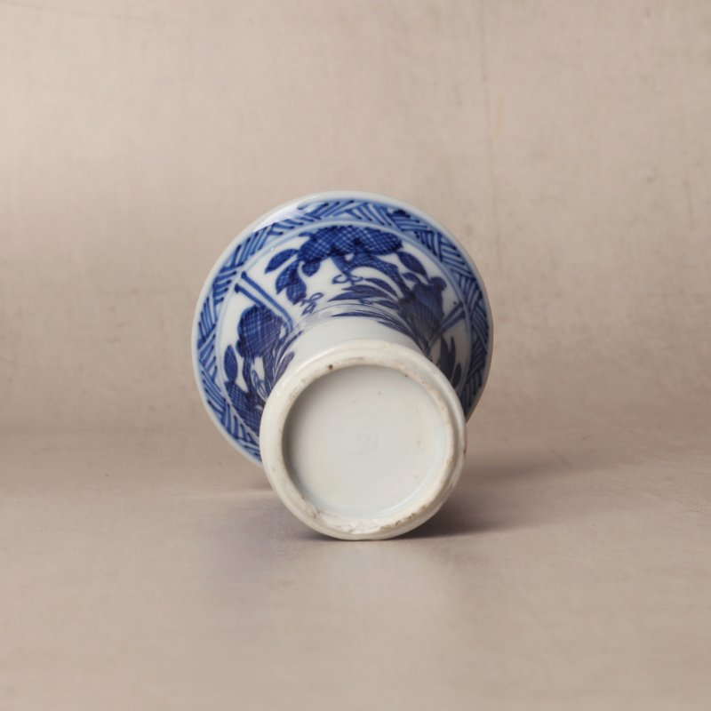 清康熙 青花花卉紋小觚 | Santos Collection | A small Chinese blue and white 'gu' vase, Qing dynasty, Kangxi period - 图4