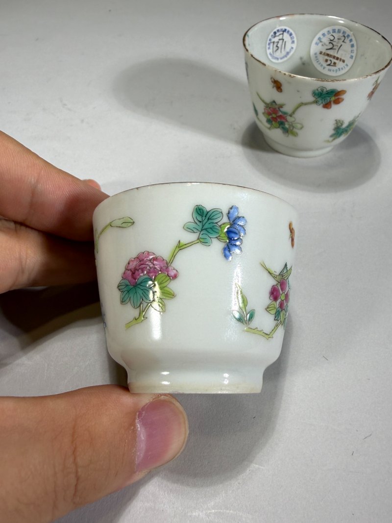 清 粉彩花卉纹杯一对 - 图5