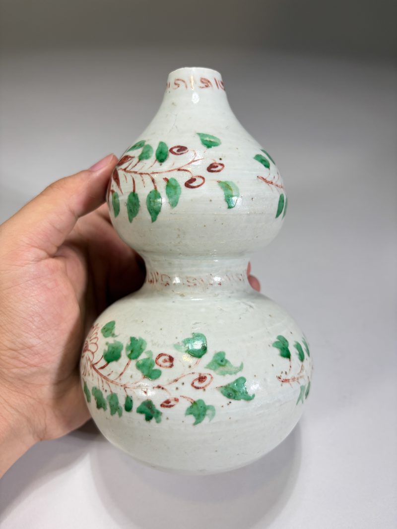 明 红绿彩缠枝花卉纹葫芦瓶 - 图3