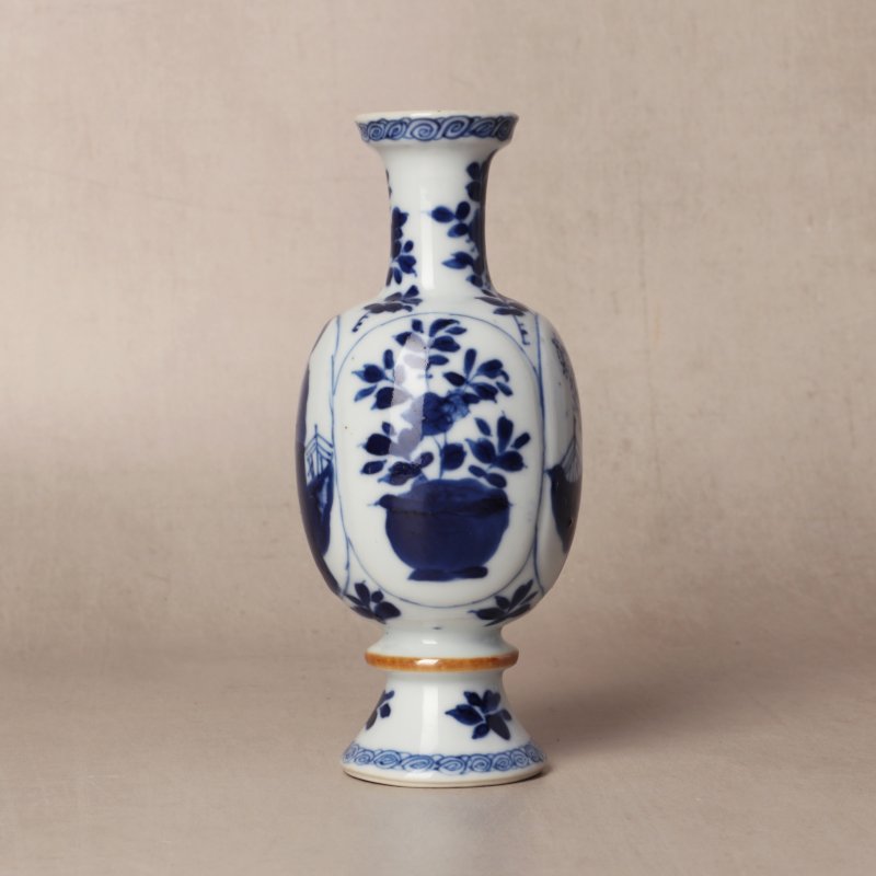 清康熙 青花仕女圖瓶 《玉》款 | Santos Collection | A Chinese blue and white 'ladies' vase, Qing dynasty, Kangxi period - 图2