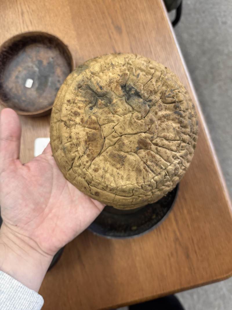 十五/十六世紀 西藏東部德格 鐵鋄金鏤空龍紋蓋盒 | A rare Tibetan gilt-damascened iron bowl box and cover, Derge, Eastern Tibet, 15th/16th century - 图14