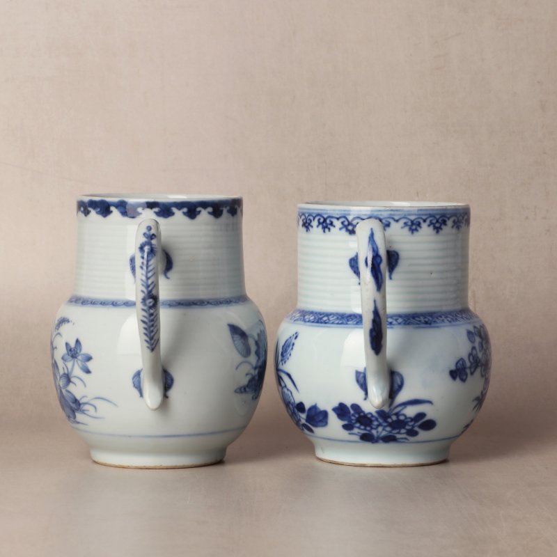 清康熙 青花荷塘圖馬克盃 | Santos Collection | A group of Chinese export blue and white 'lotus pond' mugs, Qing dynasty, Kangxi period - 图4
